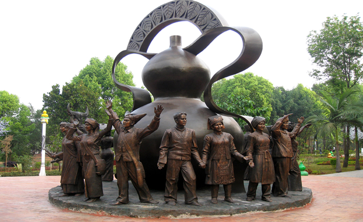 雕塑-民族大团结